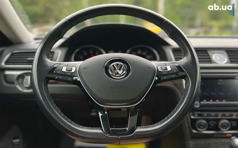 Volkswagen Passat 2017 - фото 22
