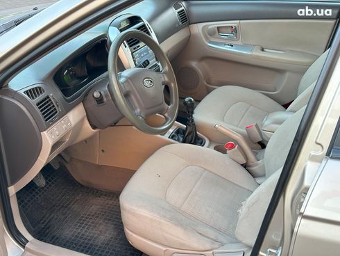 Kia Cerato 2007 бежевый - фото 27