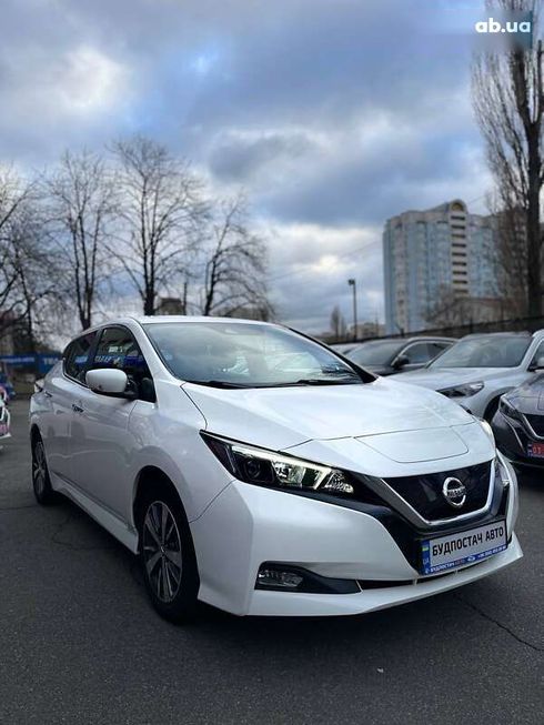 Nissan Leaf 2019 - фото 4