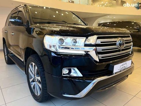 Toyota Land Cruiser 2015 - фото 3