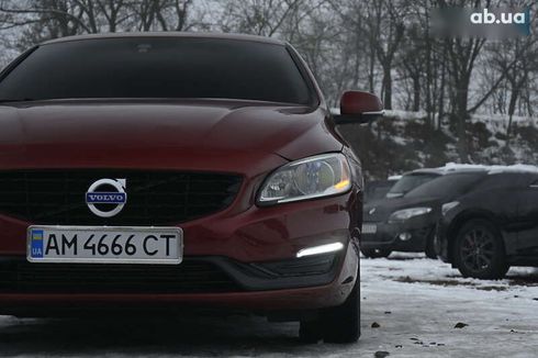 Volvo S60 2013 - фото 9