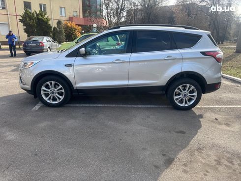 Ford Escape 2018 серый - фото 7