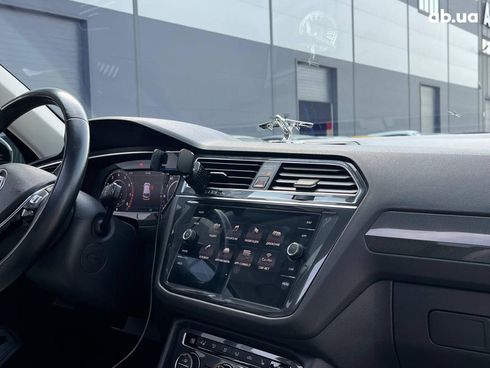Volkswagen Tiguan 2018 черный - фото 175
