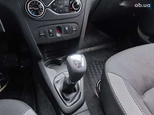 Renault Sandero 2021 - фото 26