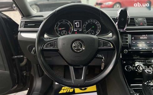 Skoda Superb 2019 - фото 13