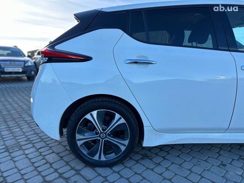 Nissan Leaf 2020 белый - фото 11