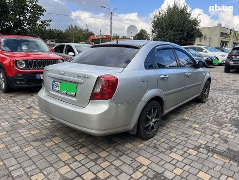 Chevrolet Lacetti 2008 серебристый - фото 19