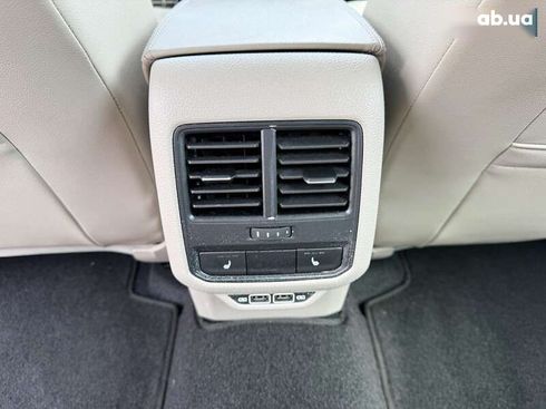Volkswagen Passat 2019 - фото 23