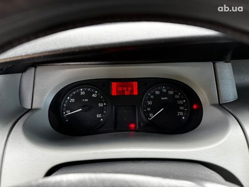 Renault Trafic 2010 белый - фото 12