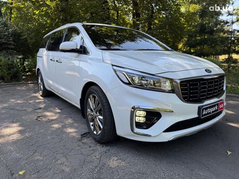 Kia Carnival 2019 белый - фото 10