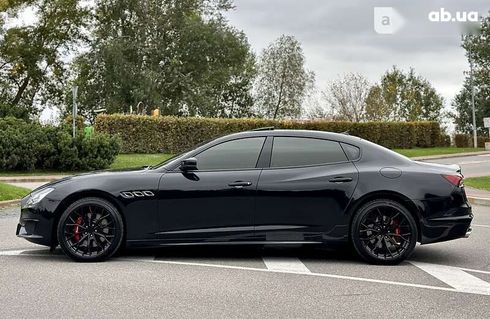 Maserati Quattroporte 2017 - фото 8