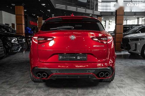 Alfa Romeo Stelvio 2018 - фото 30