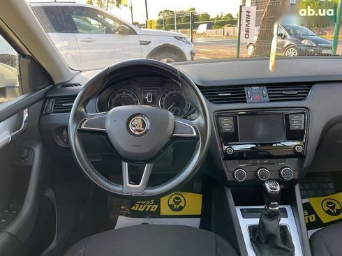 Skoda Octavia 2019 - фото 10