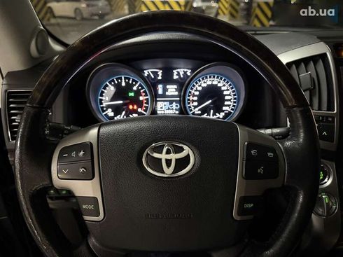 Toyota Land Cruiser 2012 - фото 23