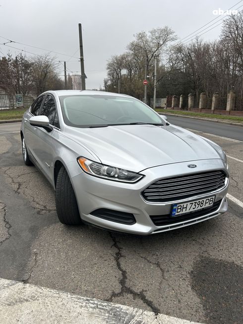 Ford Fusion 2015 серебристый - фото 3