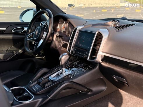 Porsche Cayenne 2016 серый - фото 15