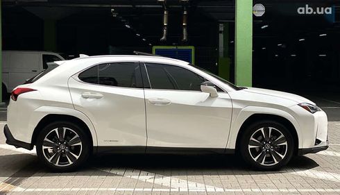 Lexus UX 2021 - фото 9