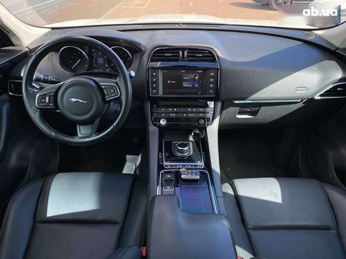 Jaguar F-Pace 2017 - фото 12