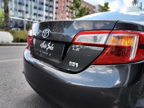 Toyota Camry 2012 - фото 18