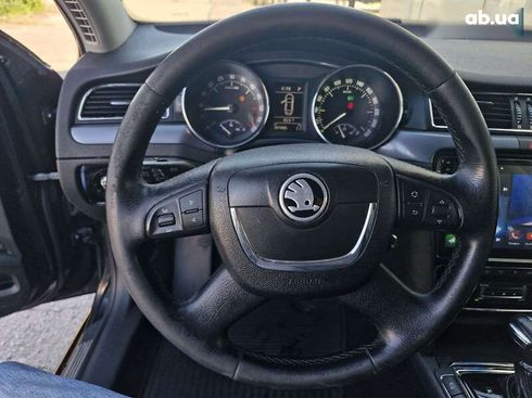 Skoda Superb 2010 - фото 15