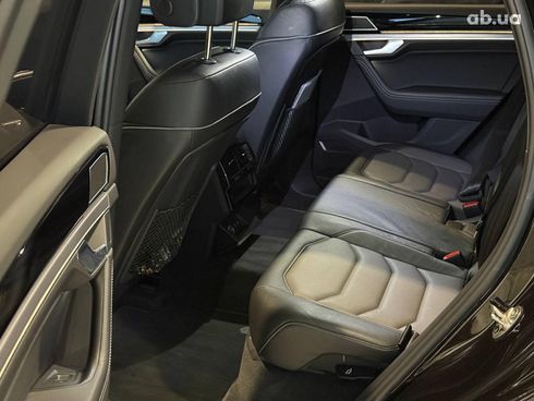 Volkswagen Touareg 2021 коричневый - фото 25