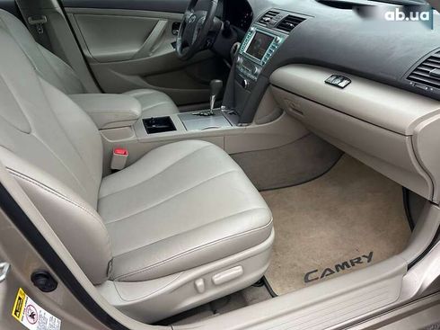 Toyota Camry 2008 - фото 29