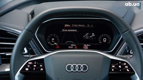Audi Q4 e-tron 2023 - фото 11
