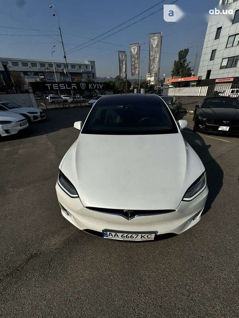 Tesla Model X 2019 - фото 8