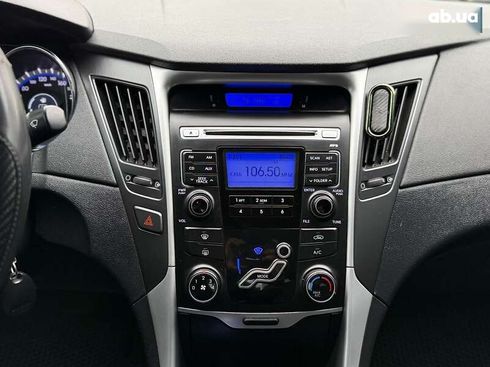 Hyundai Sonata 2010 - фото 18