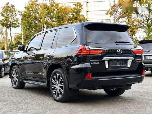 Lexus LX 2017 - фото 9