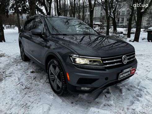 Volkswagen Tiguan 2017 серый - фото 3