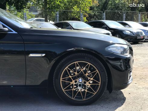 BMW 5 серия 2015 черный - фото 18