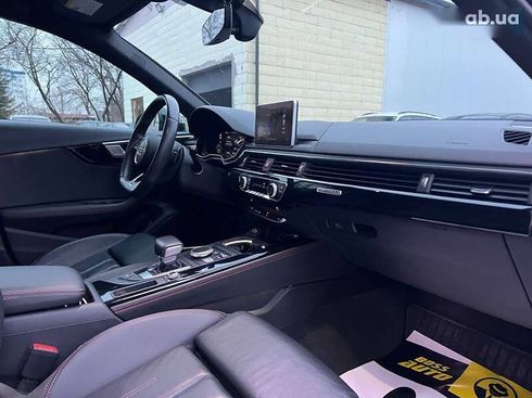 Audi A4 2017 - фото 23