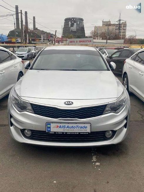 Kia K5 2017 - фото 2