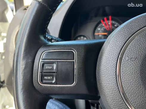 Jeep Patriot 2014 белый - фото 39