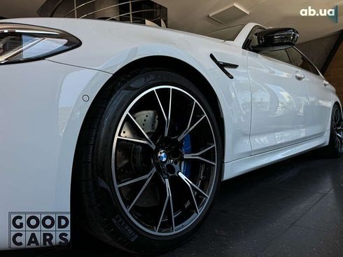 BMW M5 2019 - фото 11