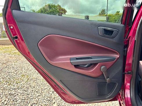 Ford Fiesta 2011 - фото 24