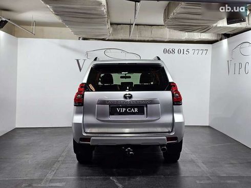 Toyota Land Cruiser Prado 2020 - фото 7