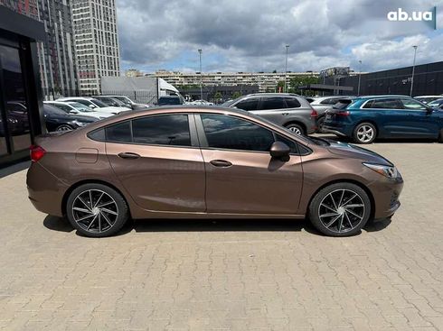 Chevrolet Cruze 2018 - фото 8