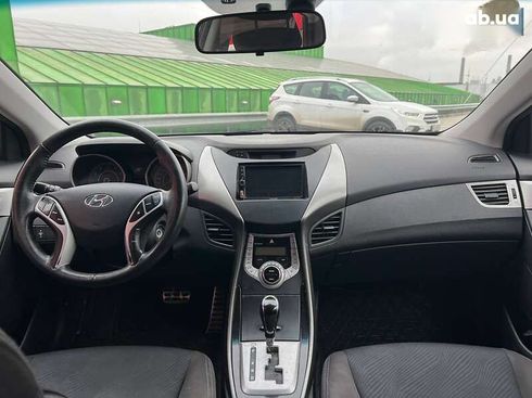 Hyundai Elantra 2011 - фото 13