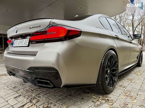 BMW 5 серия 2021 - фото 14