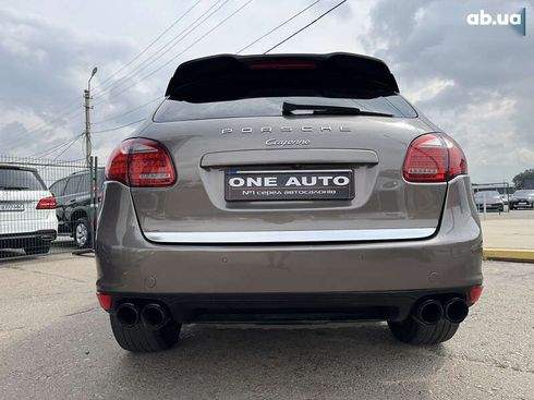Porsche Cayenne 2012 - фото 9