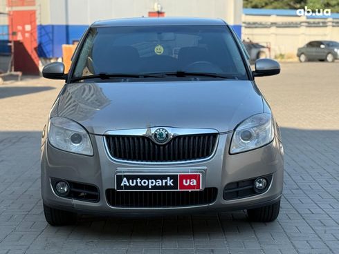 Skoda Fabia 2008 серый - фото 2
