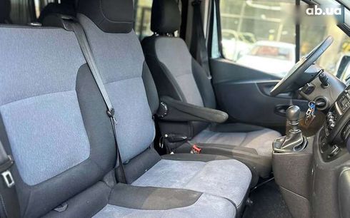 Opel Vivaro 2016 - фото 16