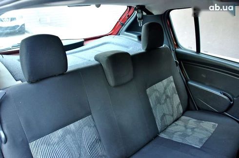Dacia Sandero 2010 - фото 24
