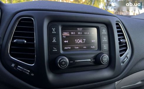 Jeep Compass 2018 - фото 16