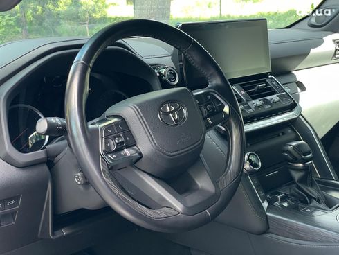 Toyota Land Cruiser 2021 серый - фото 21
