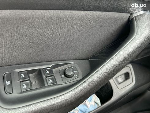 Volkswagen Passat 2017 черный - фото 8