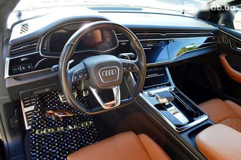 Audi RS Q8 2021 - фото 20