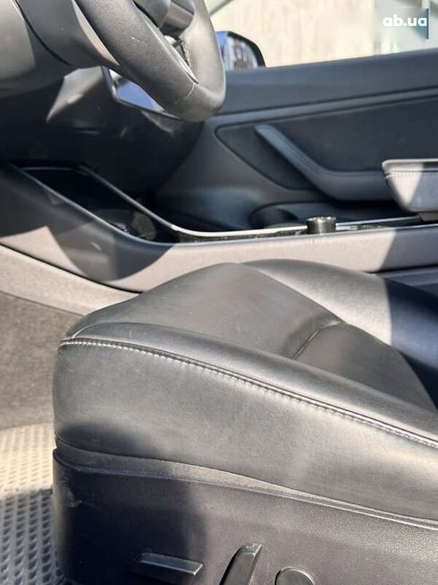 Tesla Model 3 2019 - фото 12